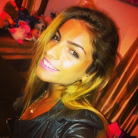 sara_atanelov